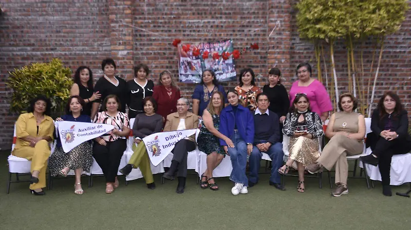 ETI No. 8, reunión5